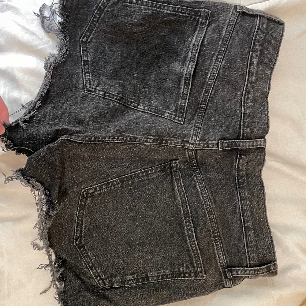 Madewell raw hem shorts